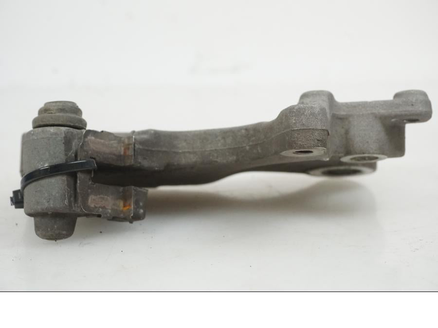 Snett uppifrån på Bromsoksfäste från en Honda CB 500 X -2015 motorcykel.