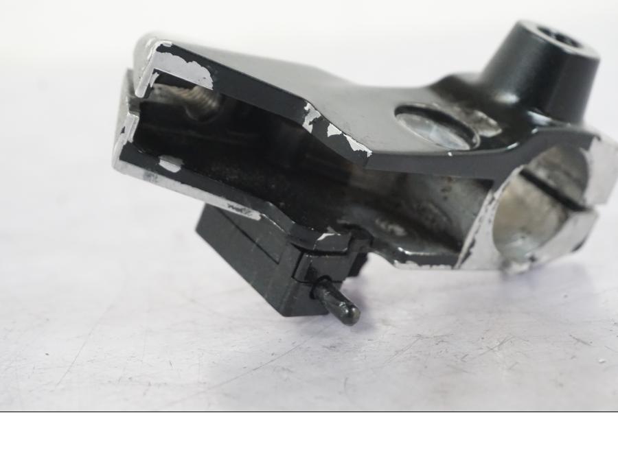 Snett nerifrån på Kopplingsklo från en Yamaha XVS 1100 -2004 motorcykel.