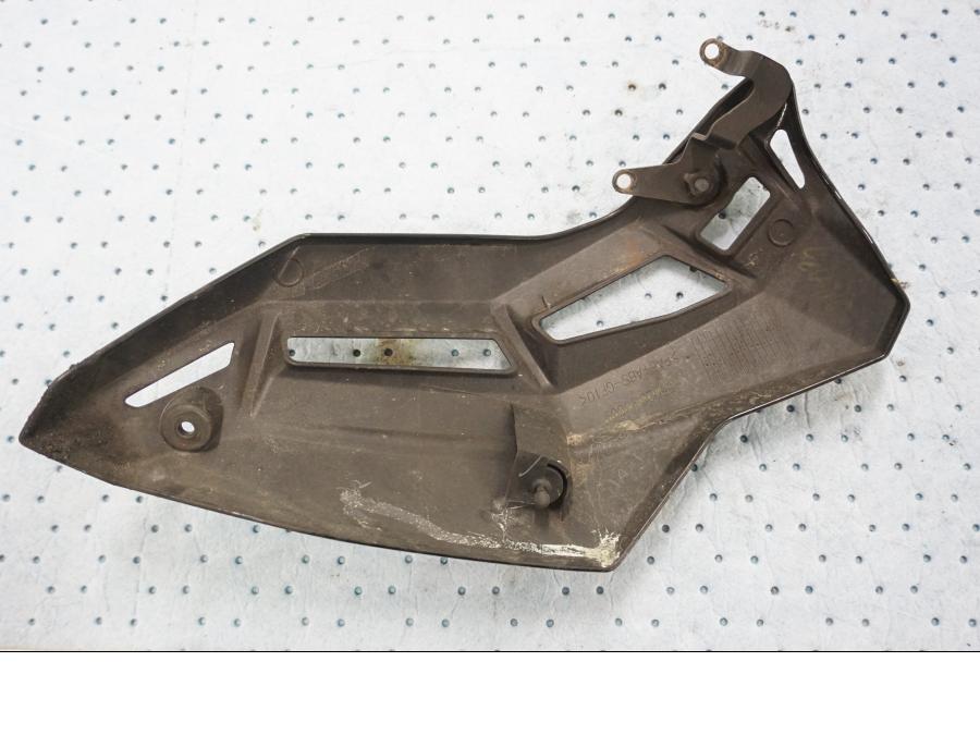 Baksidan på Magkåpa från en Kawasaki Z 900 -2019 motorcykel.