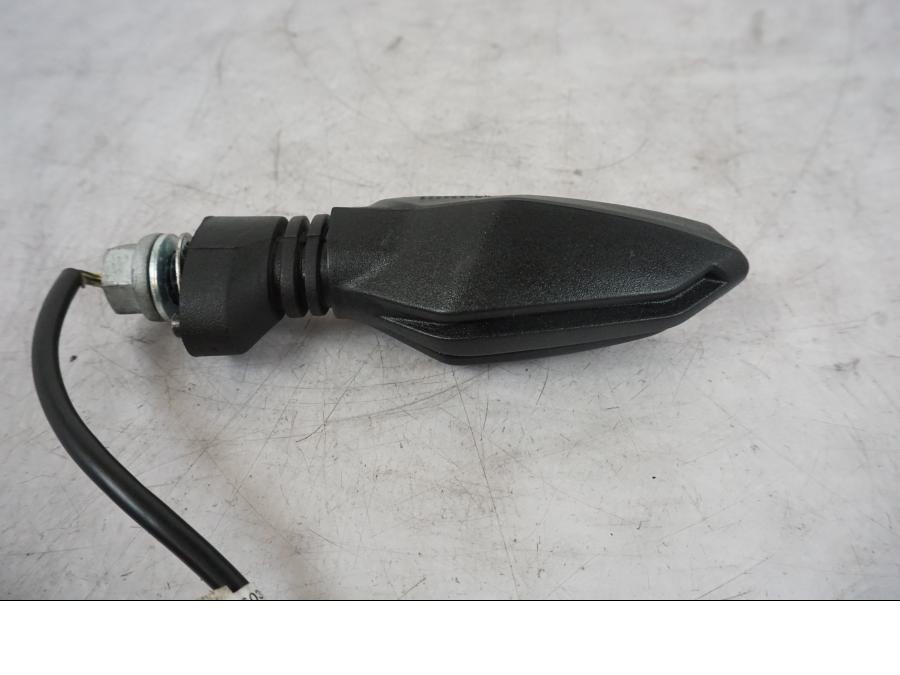 Vänster sida på Blinkers LED från en KTM 690 Duke -2014 motorcykel.