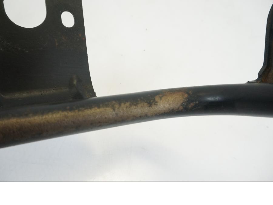 Vänster sida på Bakvingefäste från en Suzuki GSX-R 1100 -1986 motorcykel.