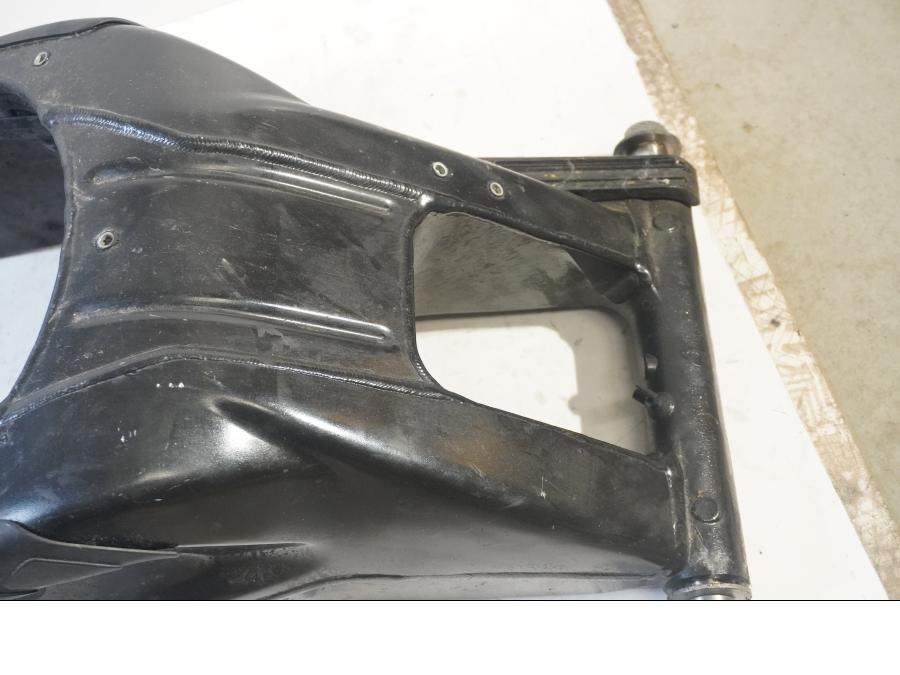 Baksidan på Sving från en BMW S 1000 RR -2015 motorcykel.