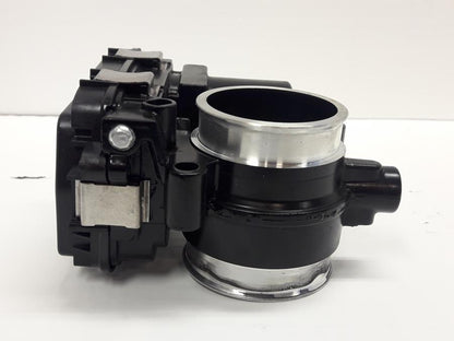 Höger sida på Spjällhus från en BMW R 1250 RS -2020 motorcykel.