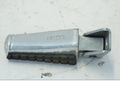 Vänster sida på Fotpinne från en Yamaha XV 535 -1995 motorcykel.