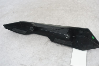 Vänster sida på Bakvinge från en KTM 1290 Super Adventure S -2022 motorcykel.