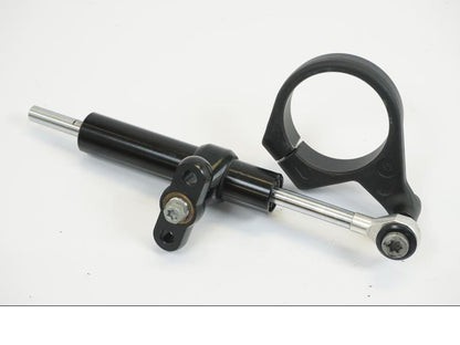 Vänster sida på Styrdämpare från en KTM 1190 Adventure -2013 motorcykel.