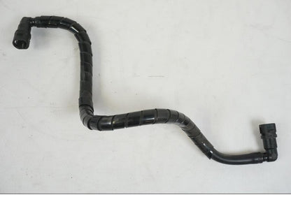 Framsidan på Bensinledning från en Suzuki VZR 1800 -2009 motorcykel.