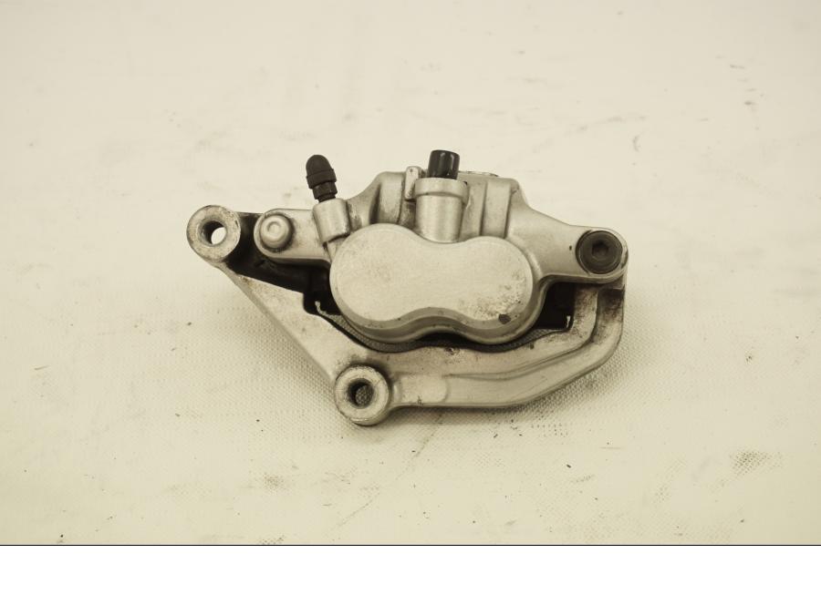 Framsidan på Bromsok från en Yamaha XVS 1100 -2000 motorcykel.