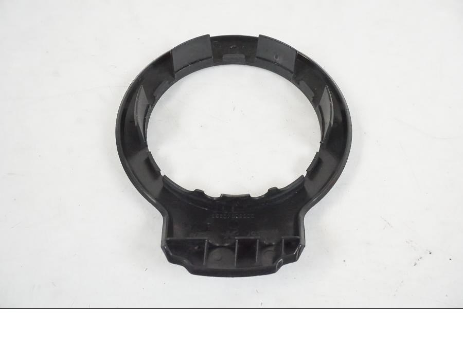 Baksidan på Bensintankskåpa från en KTM 390 Adventure -2021 motorcykel.