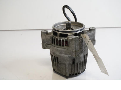 Framsidan på Generator från en Yamaha YZF 750 R -1994 motorcykel.