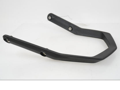 Höger sida på Passagerarhandtag från en KTM 790 Duke -2018 motorcykel.