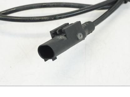 Snett nerifrån på ABS givare från en BMW R 1250 GS -2019 motorcykel.