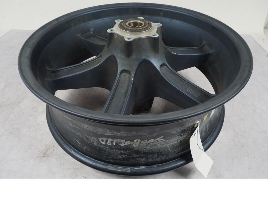 Extrabild5 på Fälg från en Buell 1125 R -2008 motorcykel.