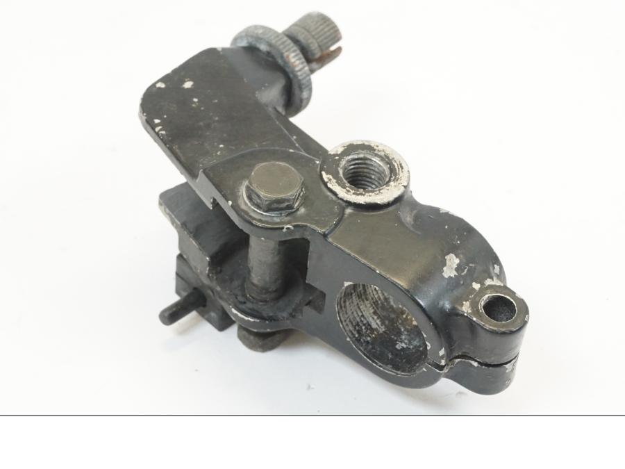 Framsidan på Kopplingsklo från en Kawasaki GPZ 600 R -1985 motorcykel.