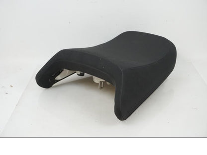 Höger sida på Sadel från en Yamaha FJR 1300 -2013 motorcykel.