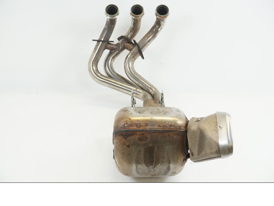 Höger sida på Avgassystem från en Yamaha MT-09 Tracer -2019 motorcykel.