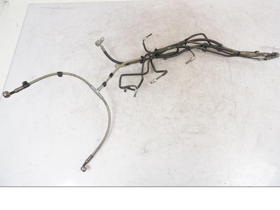 Extrabild2 på Bromsledning från en Triumph Tiger -2009 motorcykel.