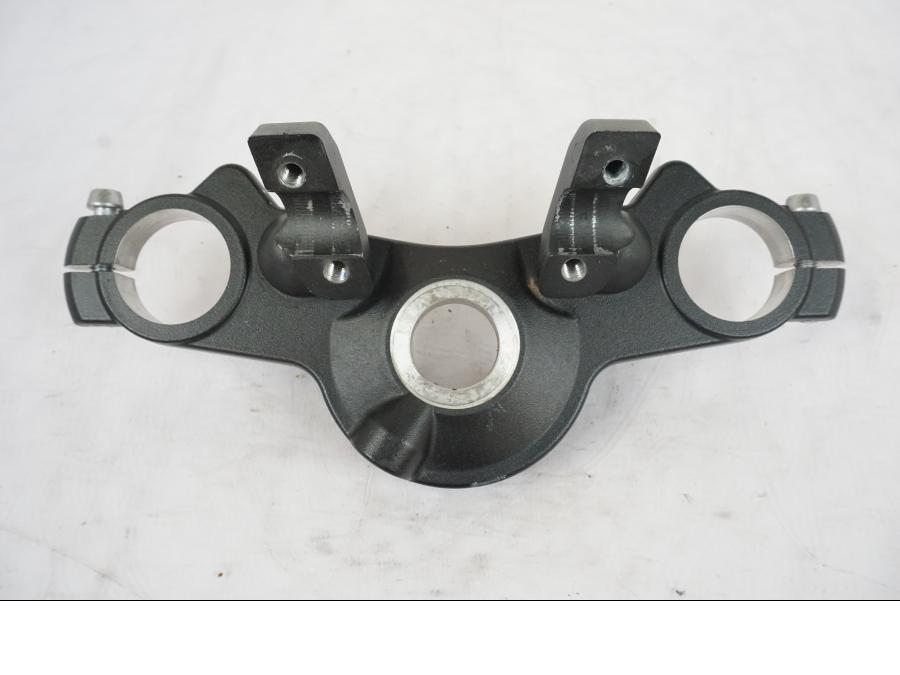 Framsidan på Gaffelkrona från en Kawasaki ER-6N -2012 motorcykel.