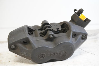 Baksidan på Bromsok från en BMW R 1200 GS -2006 motorcykel.