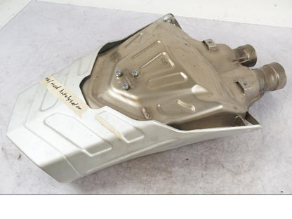 Baksidan på Ljuddämpare från en Ducati 749 -2003 motorcykel.