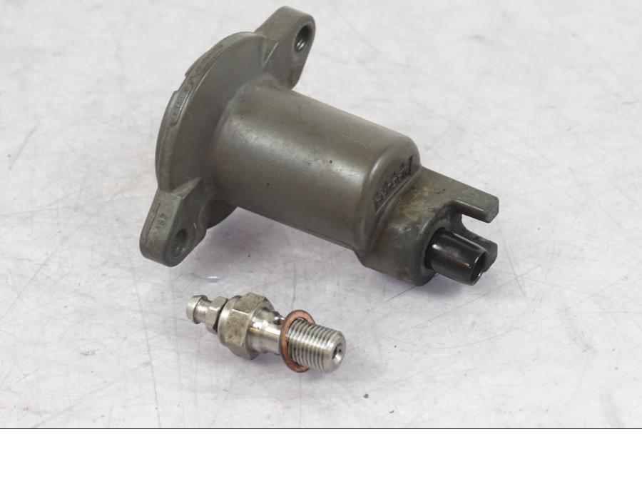 Framsidan på Kopplingslavcylinder från en BMW R 1200 GS -2005 motorcykel.