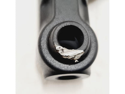 Vänster sida på Gaffelben från en Yamaha FZ1-SA -2008 motorcykel.