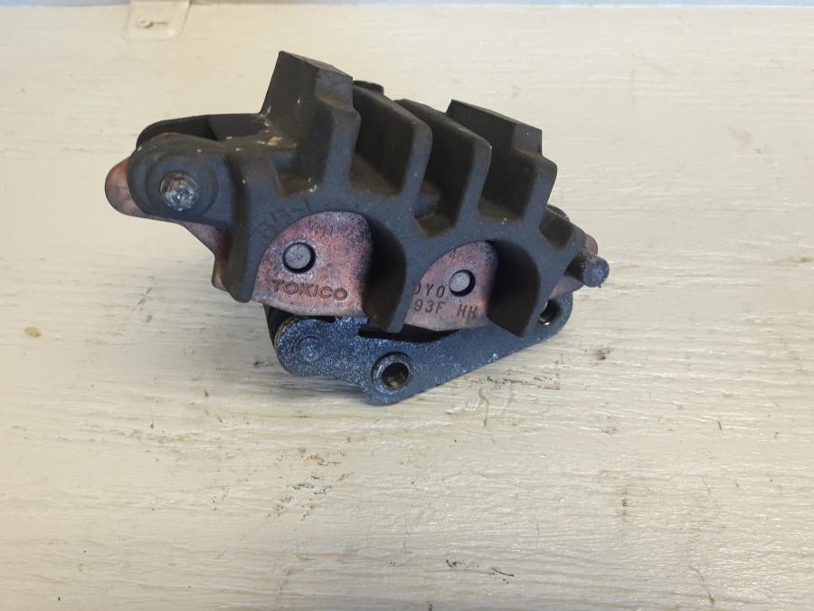 Baksidan på Bromsok från en Kawasaki ER-6N -2015 motorcykel.