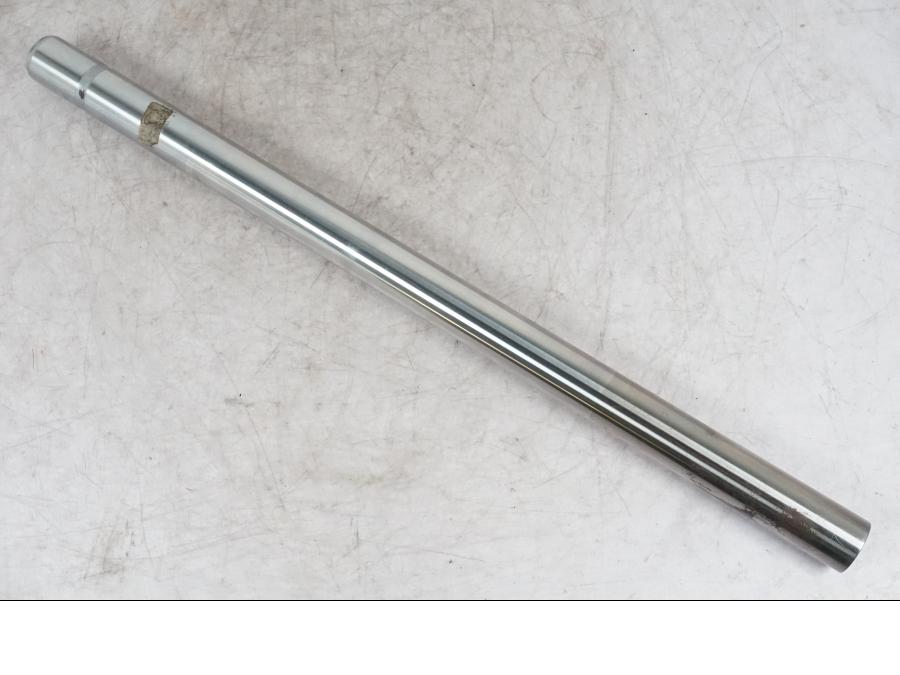 Framsidan på Gaffelben från en Suzuki RE5 -1980 motorcykel.