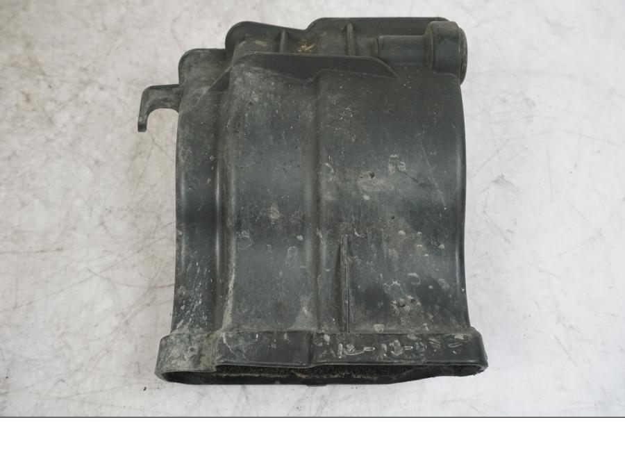 Snett uppifrån på Luftburksnorkel från en Buell 1125 R -2008 motorcykel.