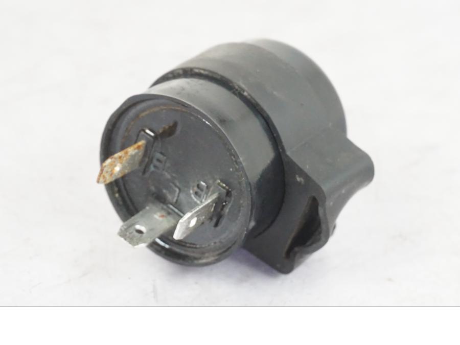 Framsidan på Blinkersrelä från en Suzuki GSX-S 1000 -2017 motorcykel.