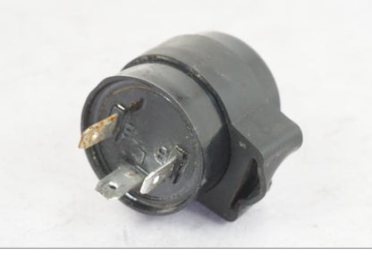 Framsidan på Blinkersrelä från en Suzuki GSX-S 1000 -2017 motorcykel.