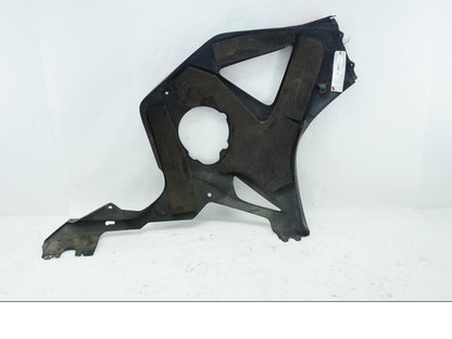 Baksidan på Sidkåpa från en Honda CBR 900 RR -2002 motorcykel.