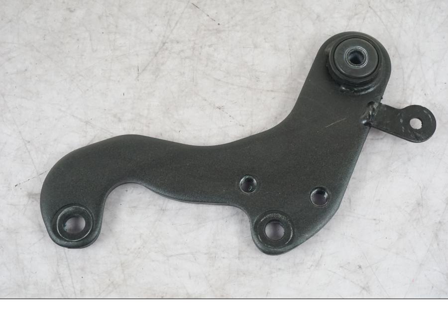 Baksidan på Avgasanslutning från en Yamaha MT-09 -2024 motorcykel.