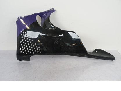 Framsidan på Magkåpa från en Honda CBR 900 RR -1995 motorcykel.