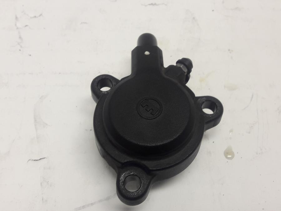 Framsidan på Kopplingslavcylinder från en BMW R 1250 RS -2020 motorcykel.