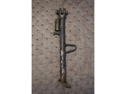 Framsidan på Sidostöd från en Honda NSR 125 -1998 motorcykel.