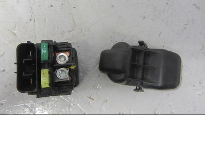 Baksidan på Startrelä från en Honda CB 1000 R -2010 motorcykel.