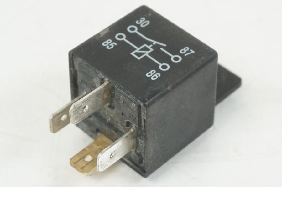 Extrabild2 på Relä från en AJP PR7 -2021 motorcykel.