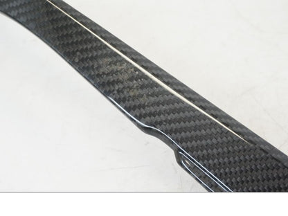 Höger sida på Tankkåpa från en Triumph Speed Triple -2021 motorcykel.