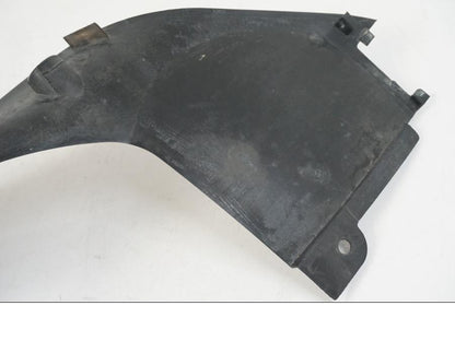 Snett nerifrån på Toppkåpa från en Yamaha YZF 1000 R1 -2006 motorcykel.