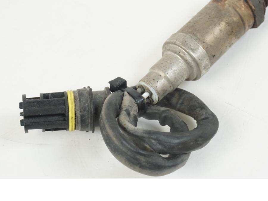 Höger sida på Lambdasond från en BMW F 650 CS -2002 motorcykel.