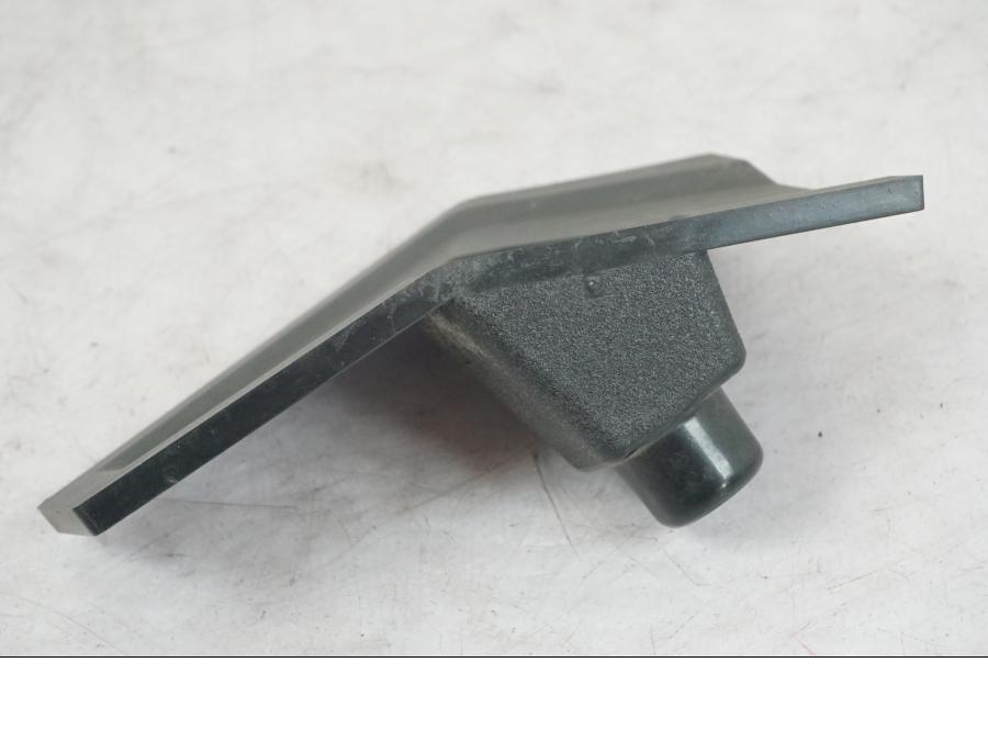 Baksidan på Strålkastarkåpa från en Triumph Tiger Explorer -2013 motorcykel.