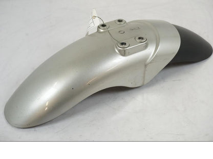 Framsidan på <p>Framskärm från Yamaha V-MAX 1200 1997.</p>

<p>Mindre ytliga repor finns se bilder.</p>

<p>Skavmärke se bild.</p> motorcykel.