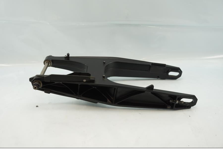 Baksidan på Sving från en Husqvarna Vitpilen 701 -2018 motorcykel.