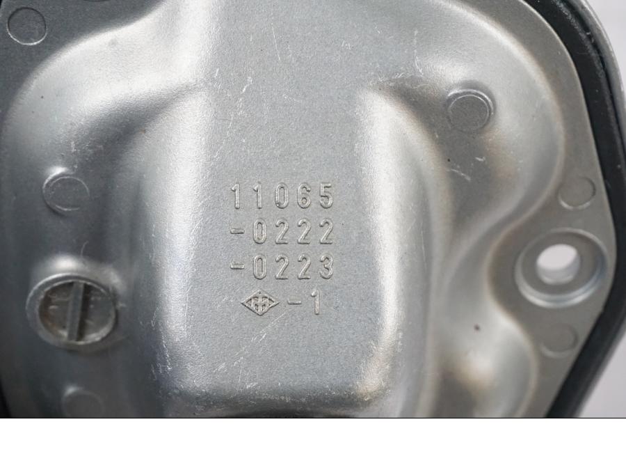 Snett nerifrån på Luftburkskåpa från en Kawasaki ZZ-R 1400 -2009 motorcykel.