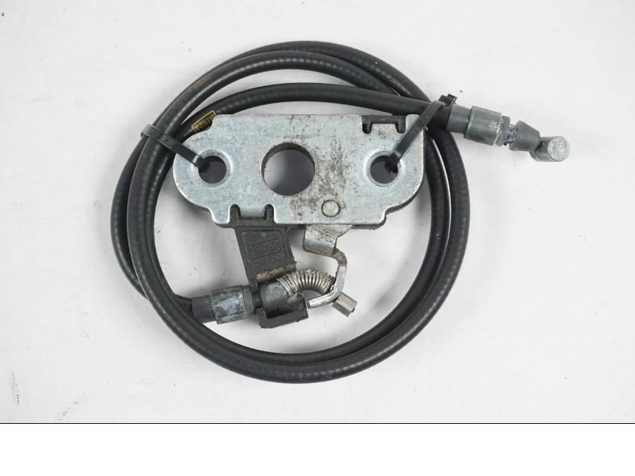 Framsidan på Sadellåsmekanism från en MV Agusta Dragster -2014 motorcykel.