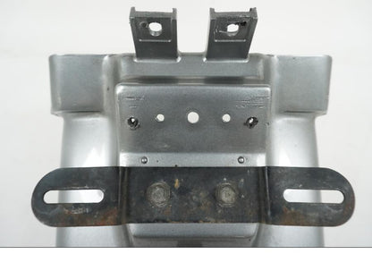 Baksidan på Skylthållare från en Kawasaki ZZR 1100 -1994 motorcykel.