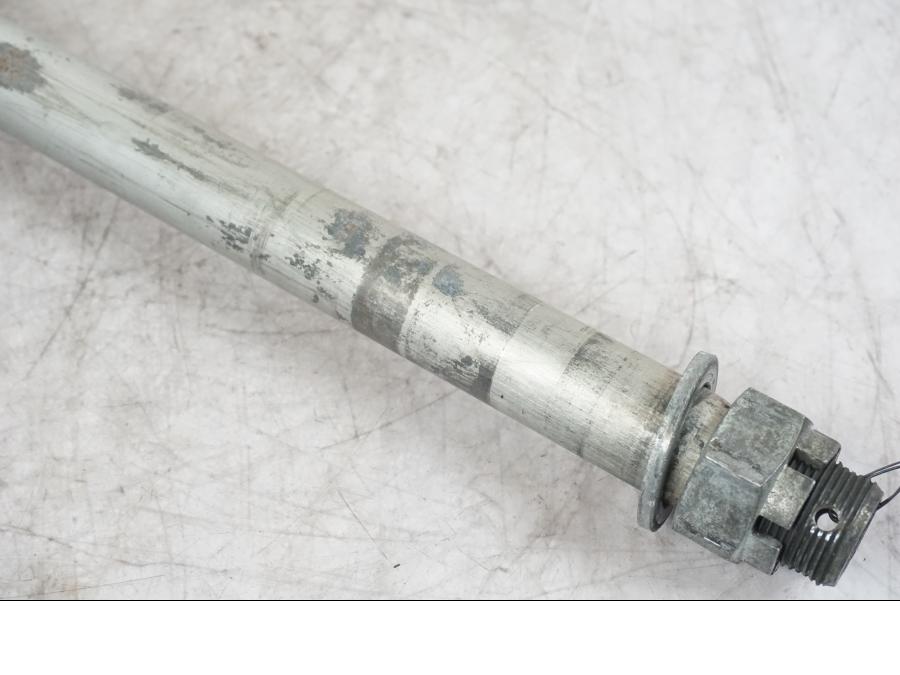 Snett uppifrån på Axel från en Kawasaki ZX-6R -2006 motorcykel.