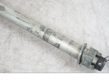 Snett uppifrån på Axel från en Kawasaki ZX-6R -2006 motorcykel.