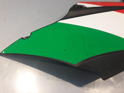 Snett uppifrån på Magkåpa från en Aprilia RS 125 -2017 motorcykel.